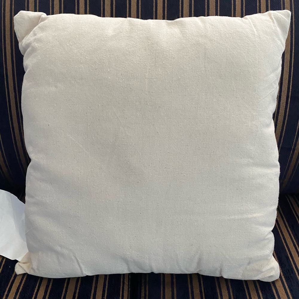 Hot Topic Skull Pillow - Picture 2 of 4
